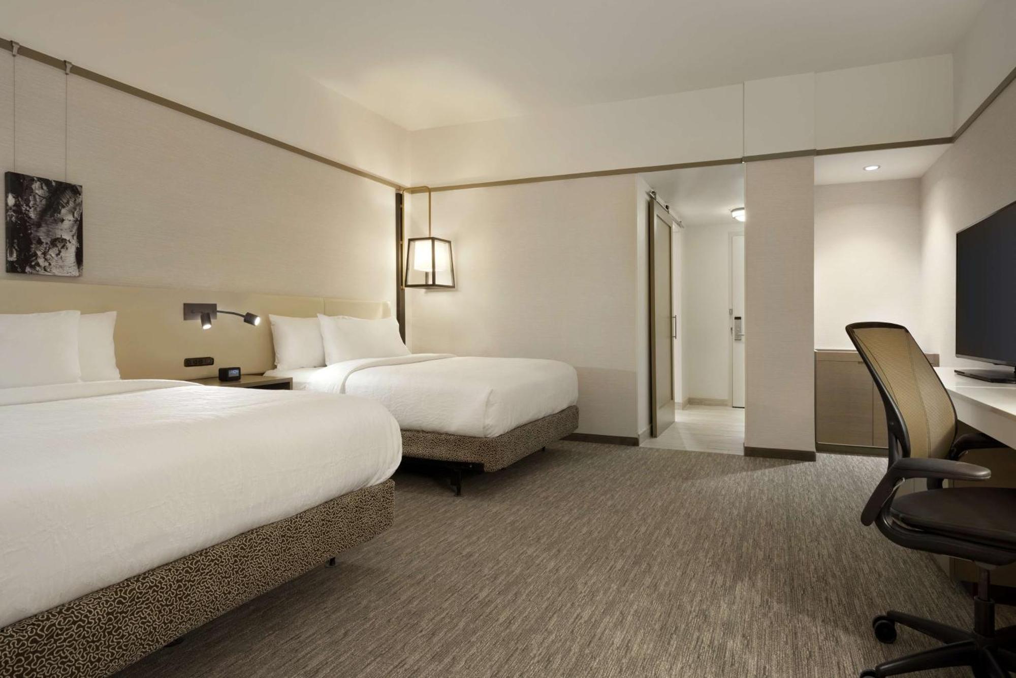 Hilton Garden Inn Newtown Square Radnor Екстер'єр фото